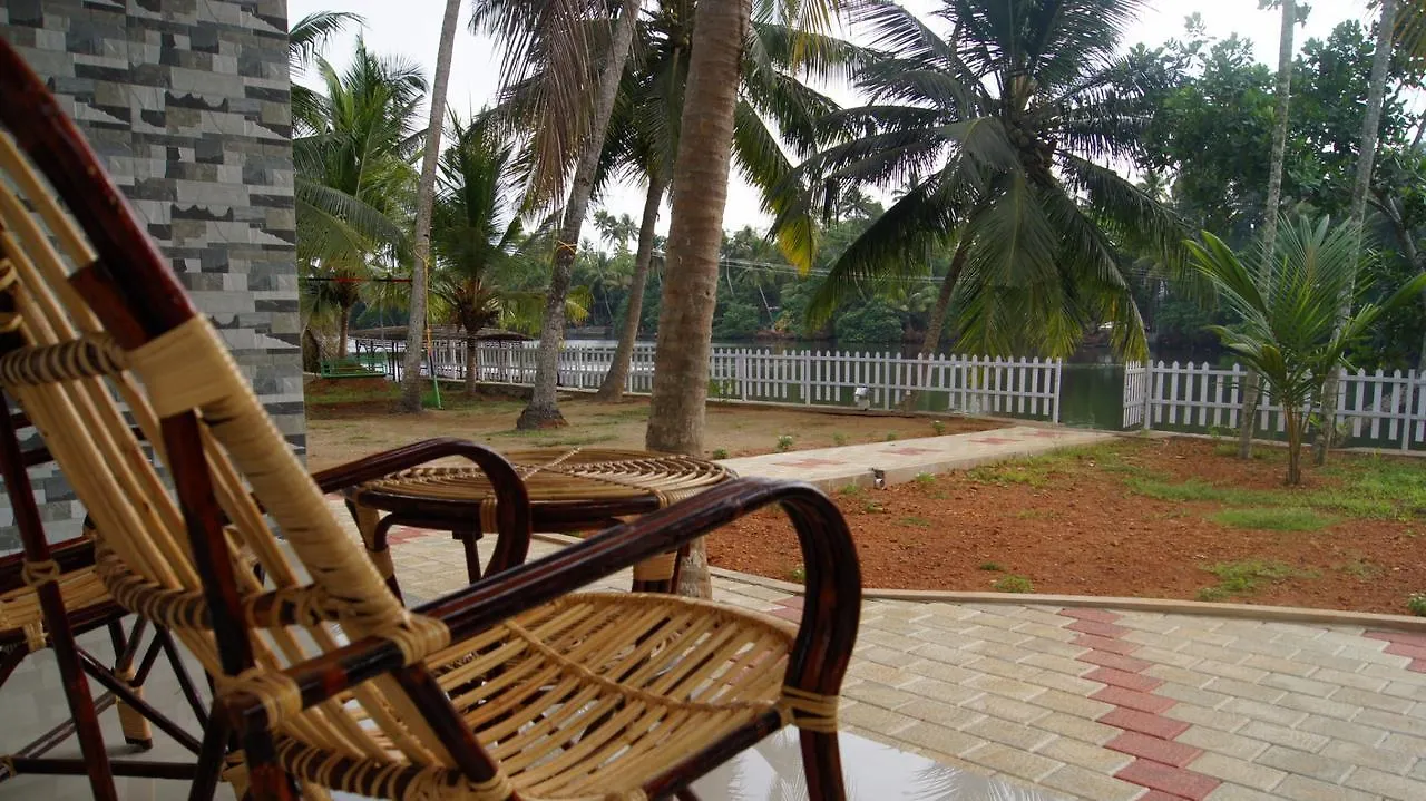 Green Island Resort Murinjupuzha 3*,  India